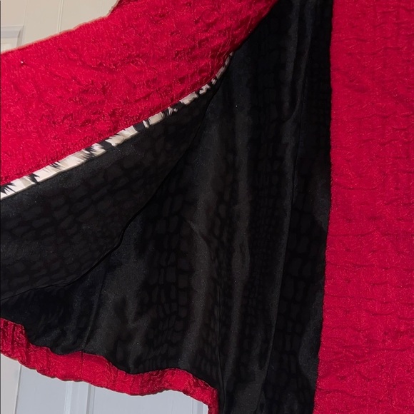 Chico's Red Blazer with Textured Fabric and Relaxed Fit - Picture 7 of 9